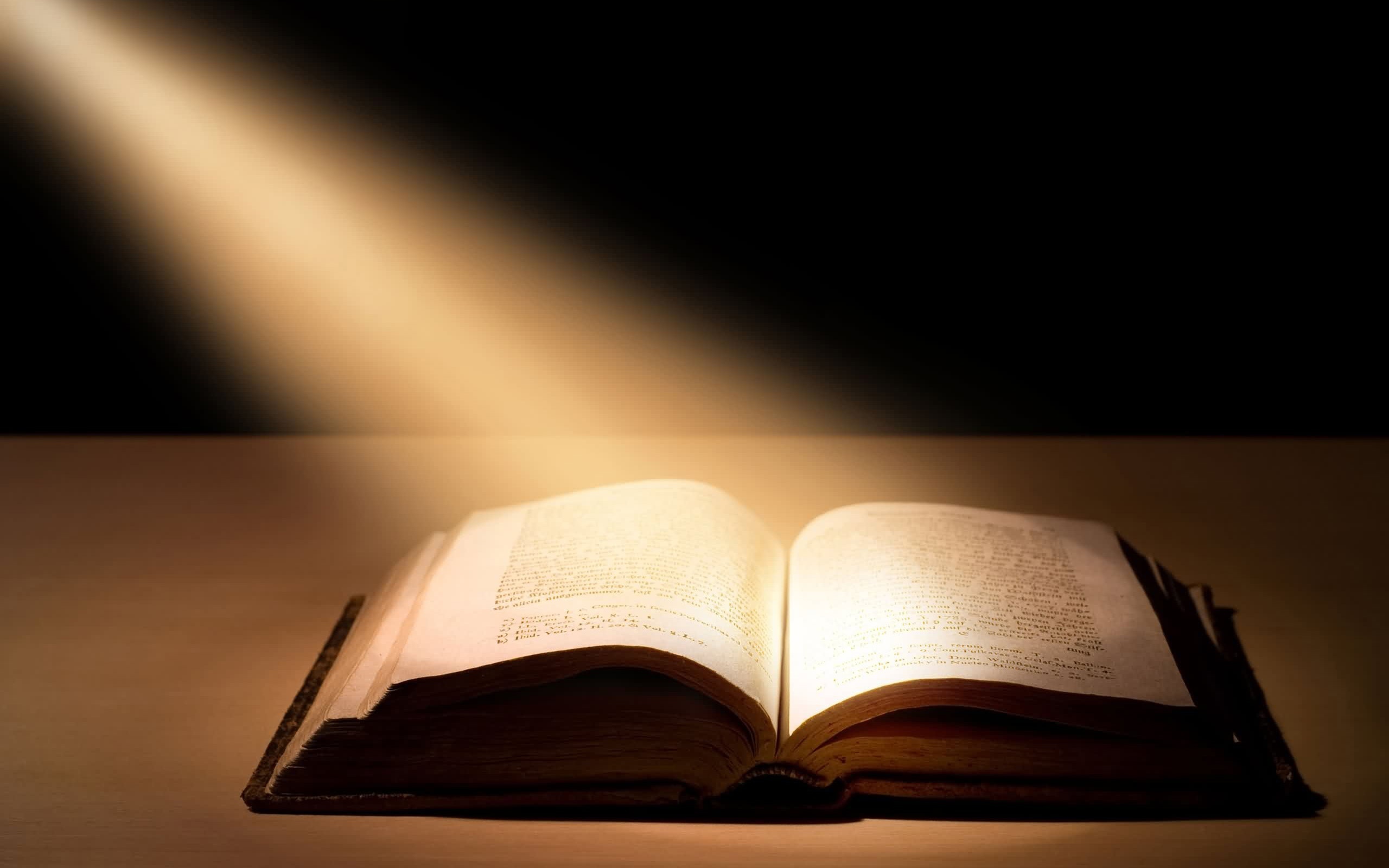 Alkitab — Calvary Chapel Bali